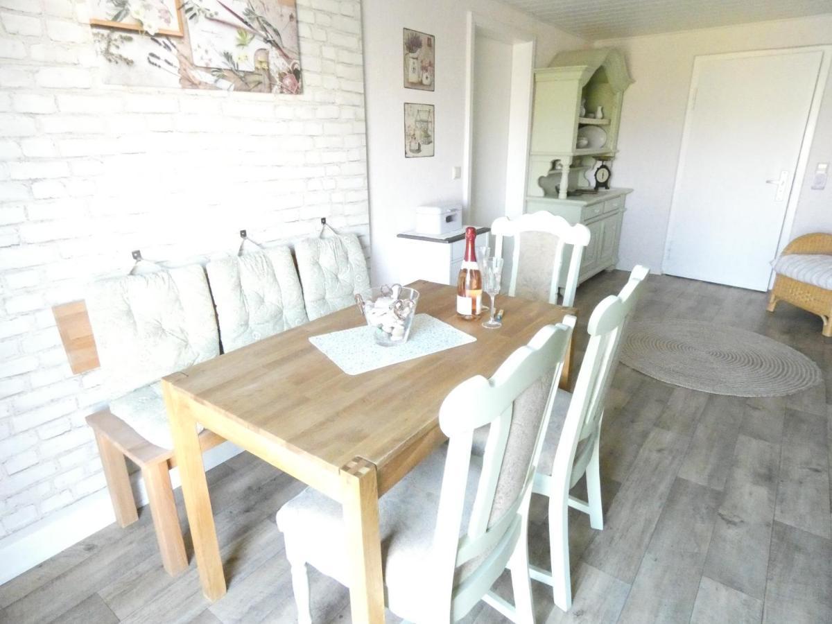 Ferienwohnung Am Schloss Reuterstadt Stavenhagen Dış mekan fotoğraf