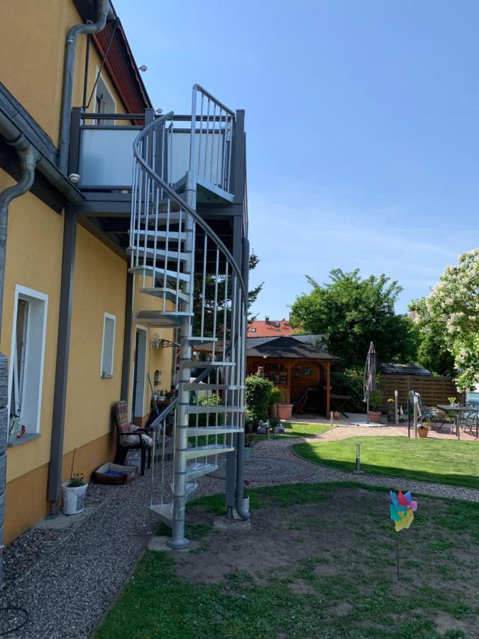 Ferienwohnung Am Schloss Reuterstadt Stavenhagen Dış mekan fotoğraf